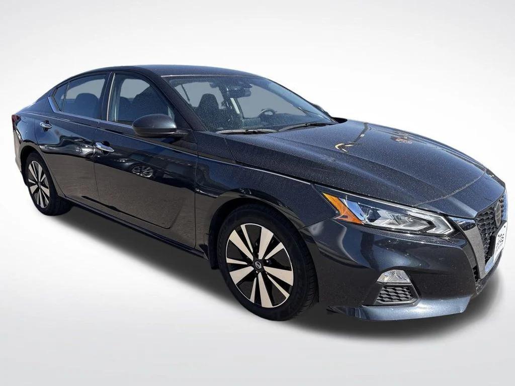 used 2022 Nissan Altima car, priced at $17,899