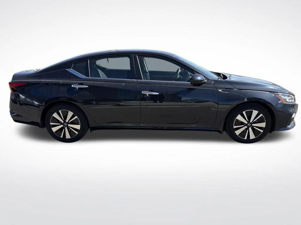used 2022 Nissan Altima car, priced at $17,899