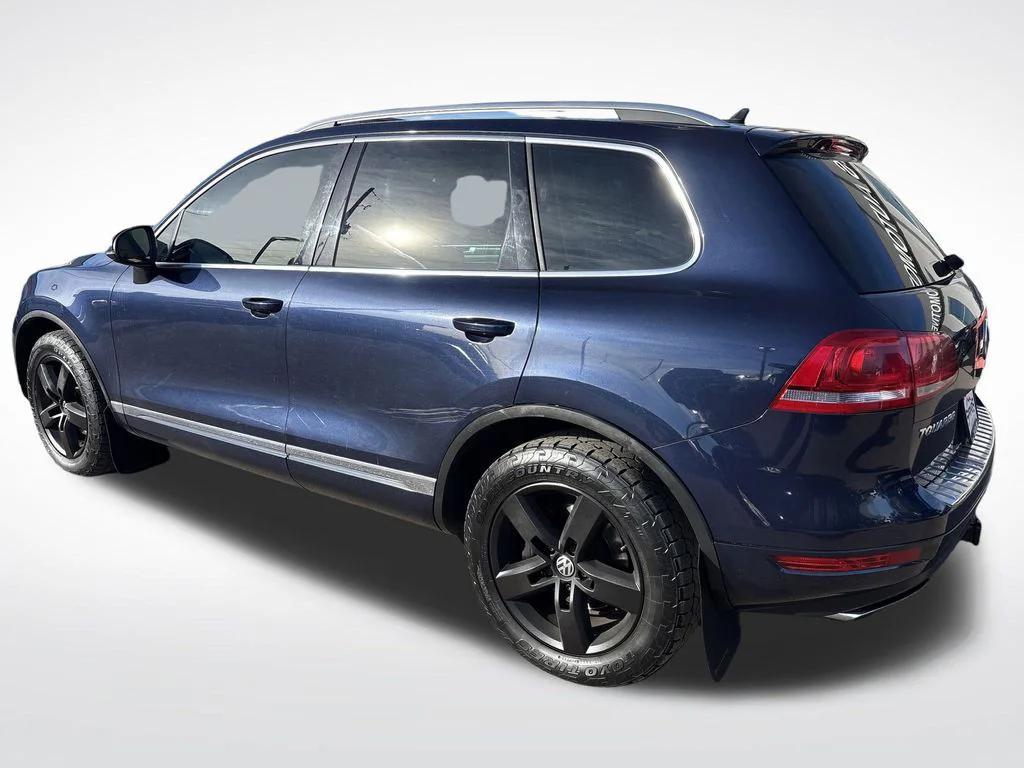 used 2012 Volkswagen Touareg car, priced at $8,399