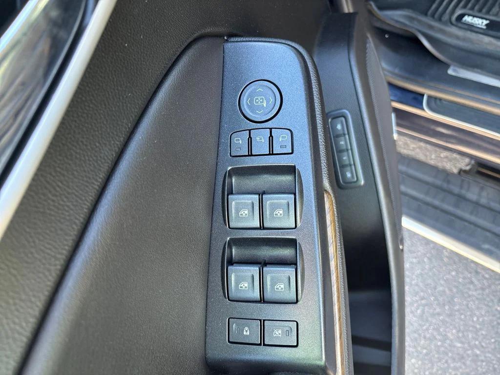 used 2019 GMC Yukon car, priced at $34,994