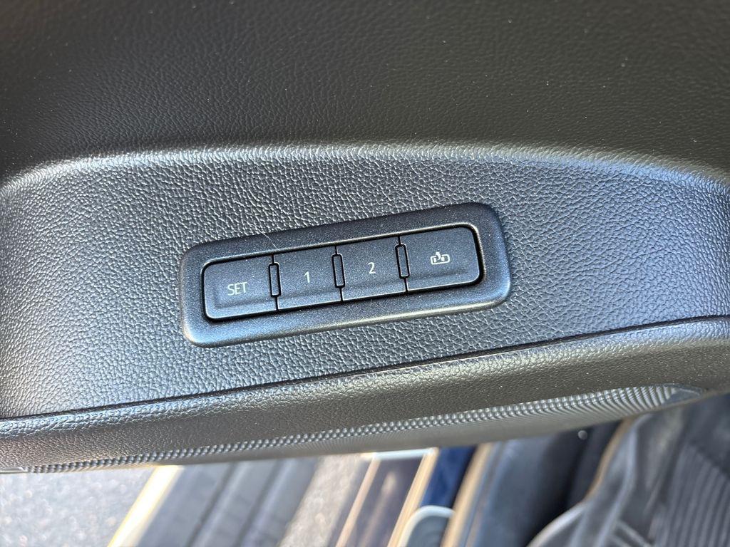 used 2019 GMC Yukon car, priced at $34,994