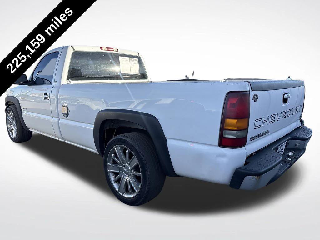 used 2001 Chevrolet Silverado 1500 car, priced at $2,995