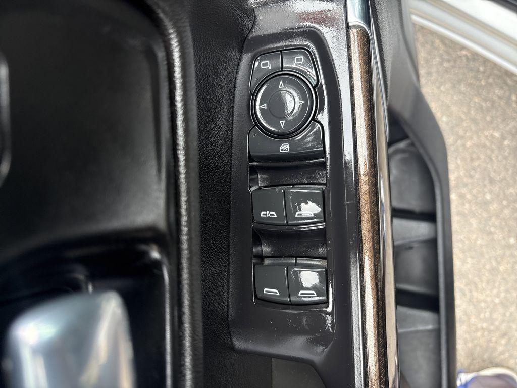 used 2021 Chevrolet Silverado 1500 car, priced at $28,998