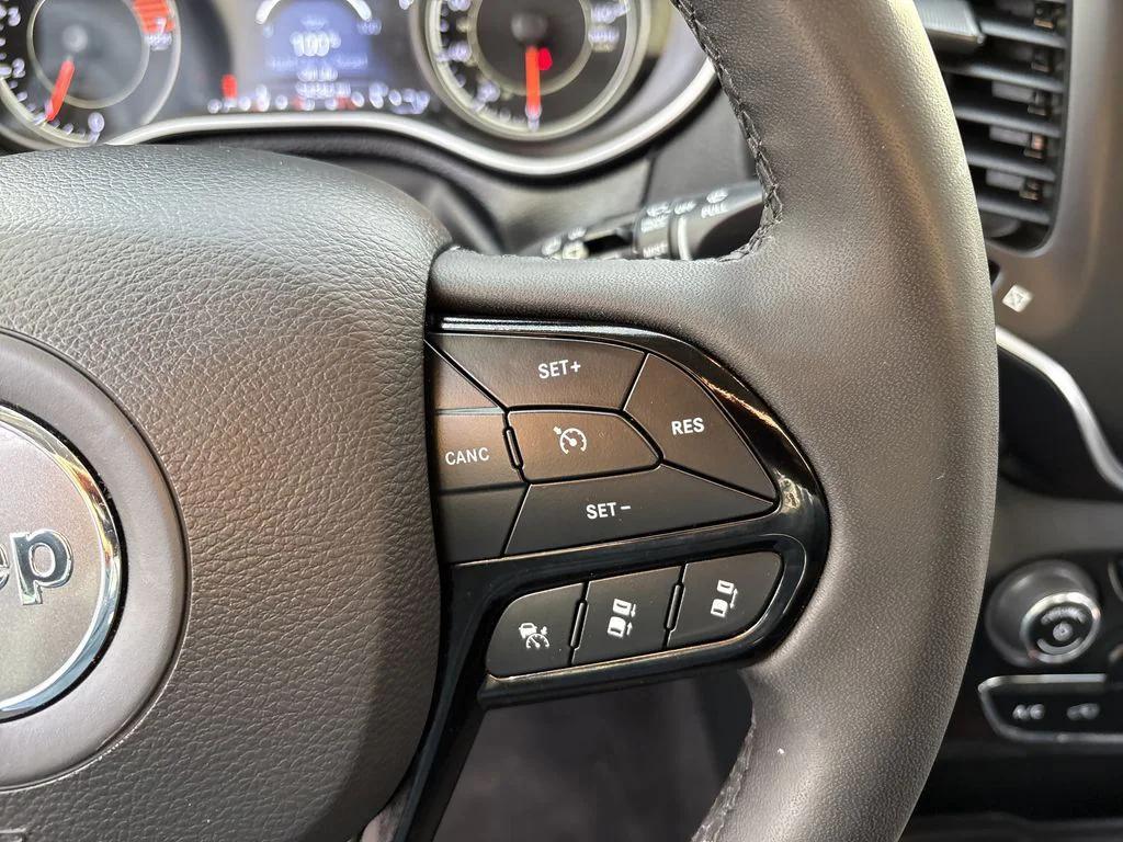 used 2023 Jeep Cherokee car, priced at $19,998