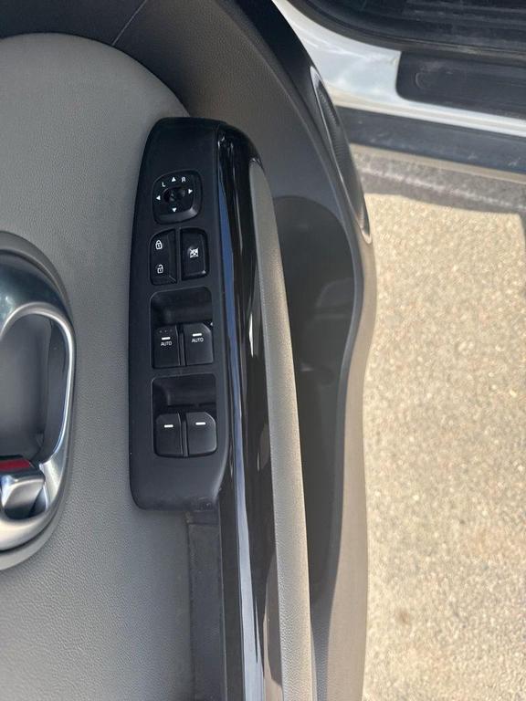 used 2014 Kia Soul car, priced at $8,899