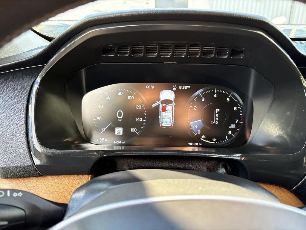 used 2021 Volvo XC90 car, priced at $28,998