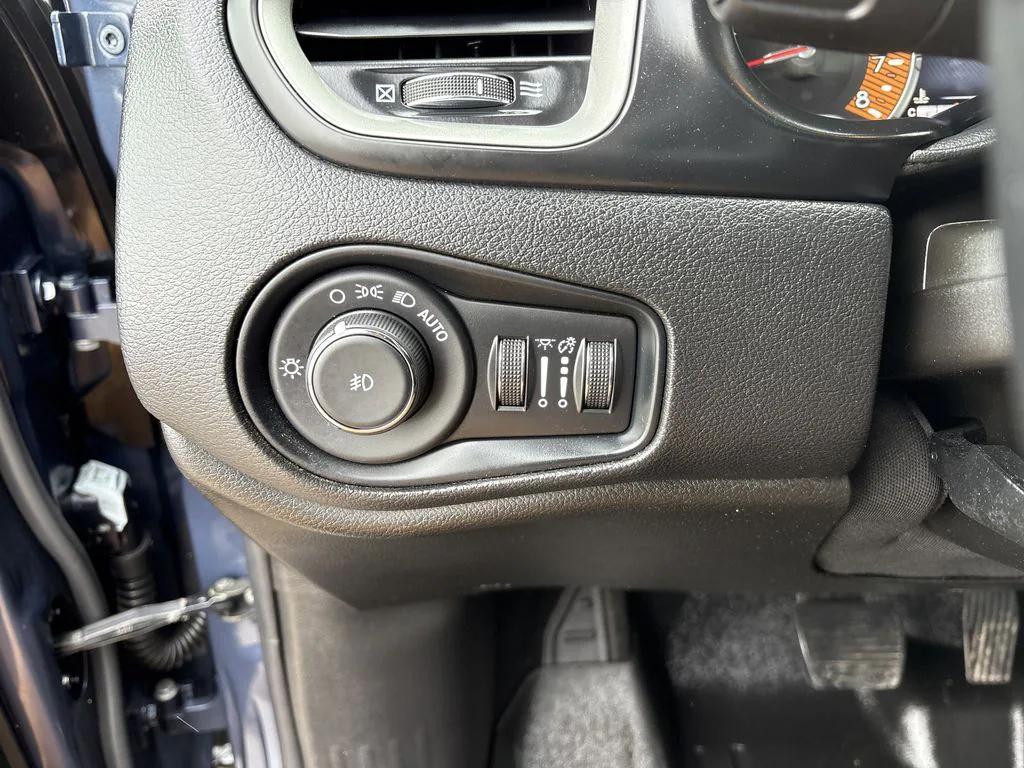 used 2021 Jeep Renegade car, priced at $22,994