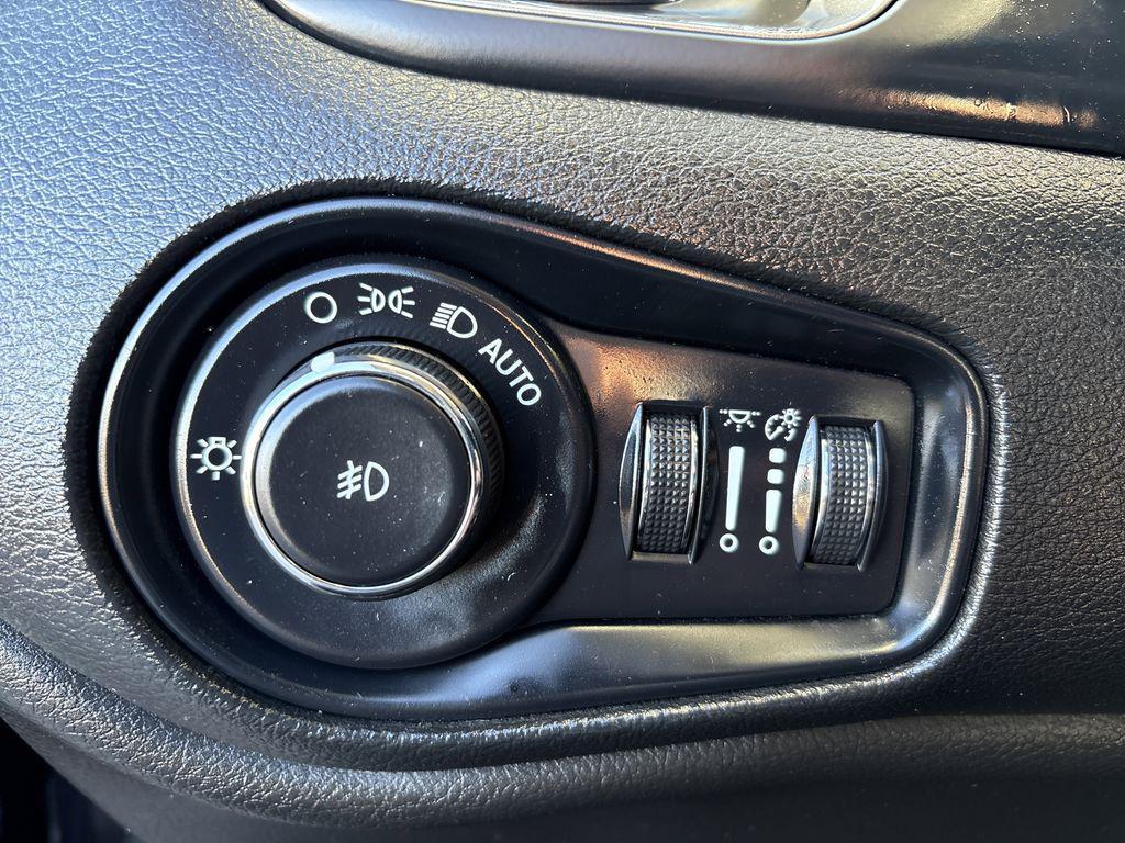 used 2022 Jeep Renegade car, priced at $14,998