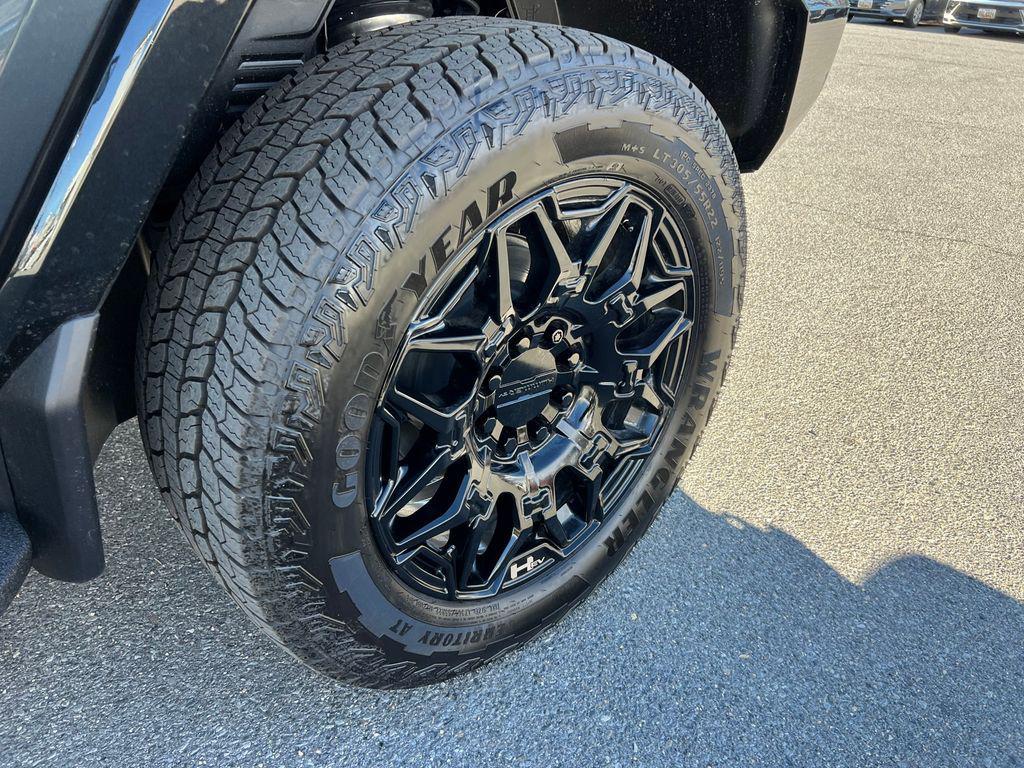 new 2026 GMC HUMMER EV SUV car, priced at $104,577