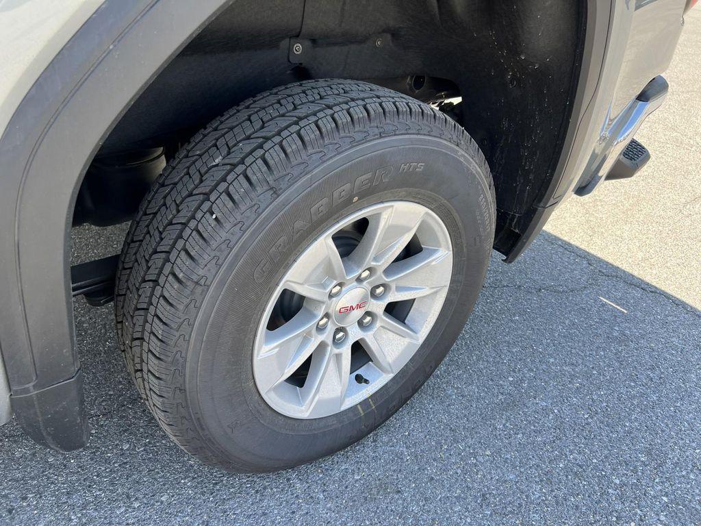 new 2025 GMC Sierra 1500 car, priced at $47,977