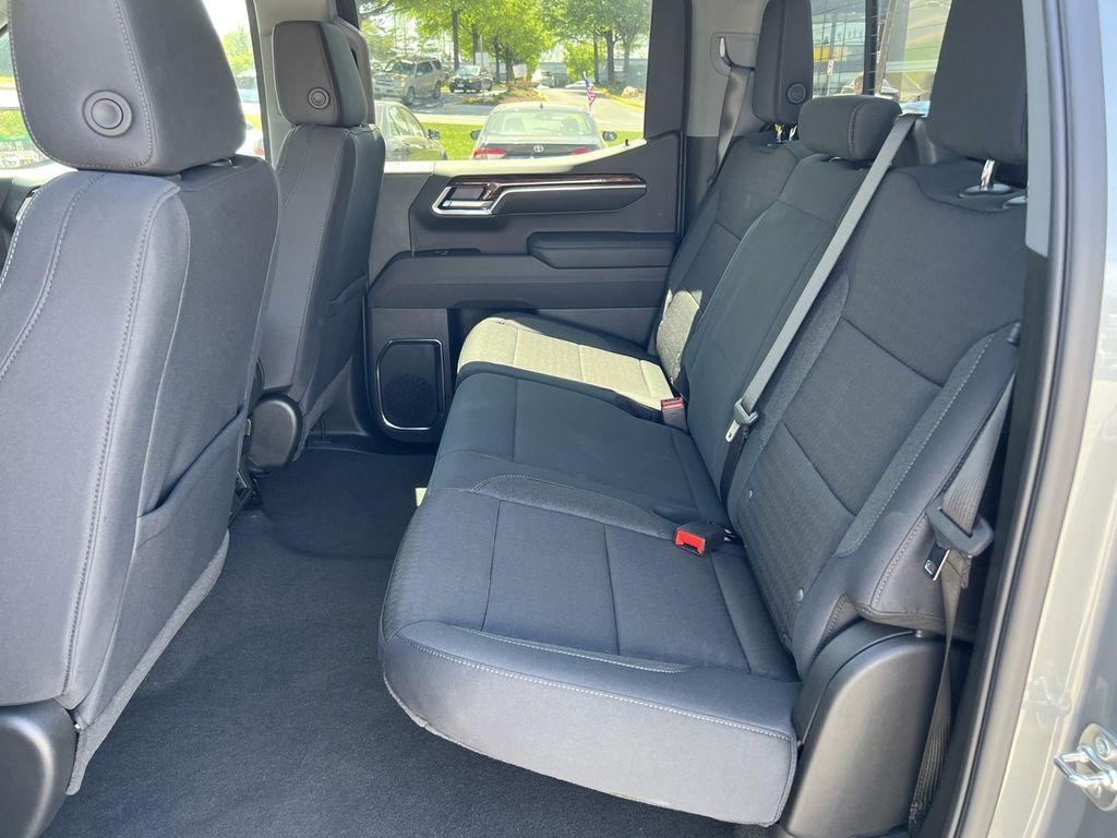 new 2025 GMC Sierra 1500 car, priced at $47,977