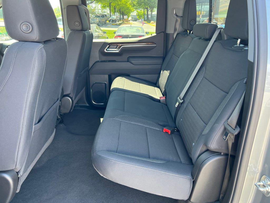 new 2025 GMC Sierra 1500 car, priced at $47,977