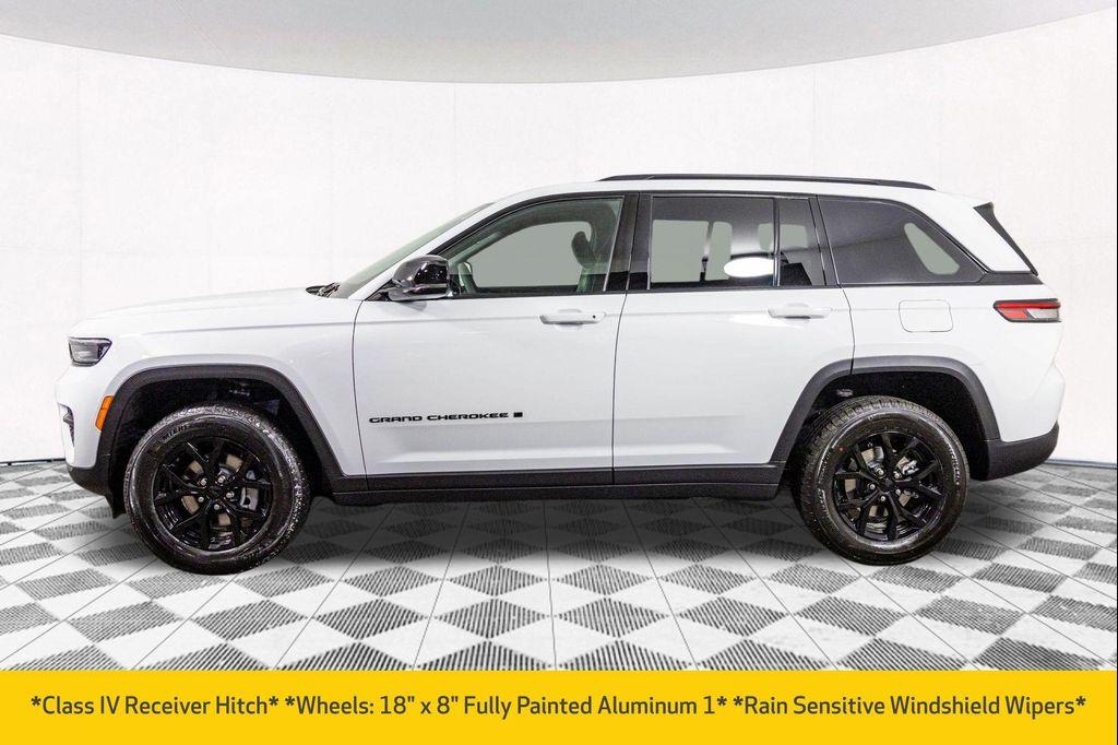 new 2025 Jeep Grand Cherokee car, priced at $38,132