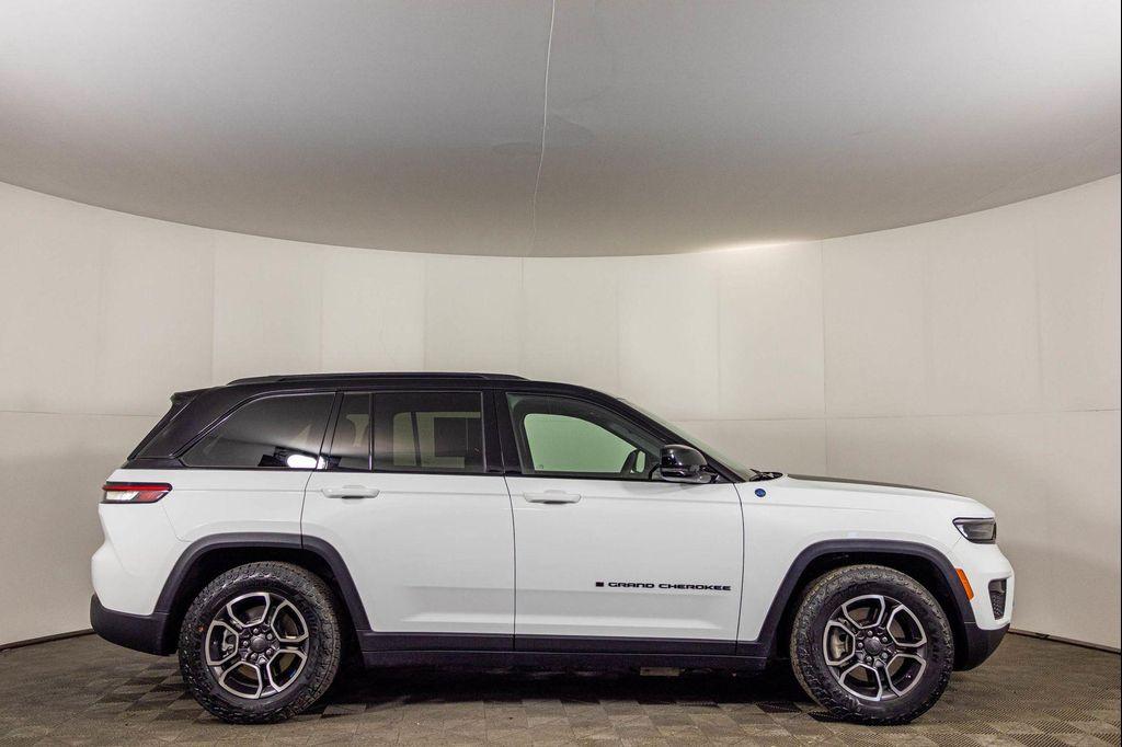 used 2022 Jeep Grand Cherokee 4xe car, priced at $27,177