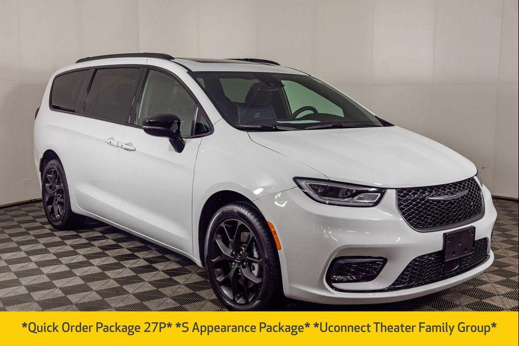 used 2023 Chrysler Pacifica car, priced at $40,477