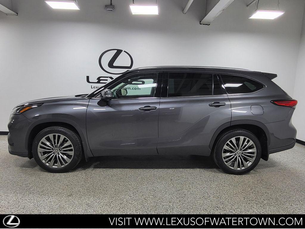 used 2021 Toyota Highlander car, priced at $42,458