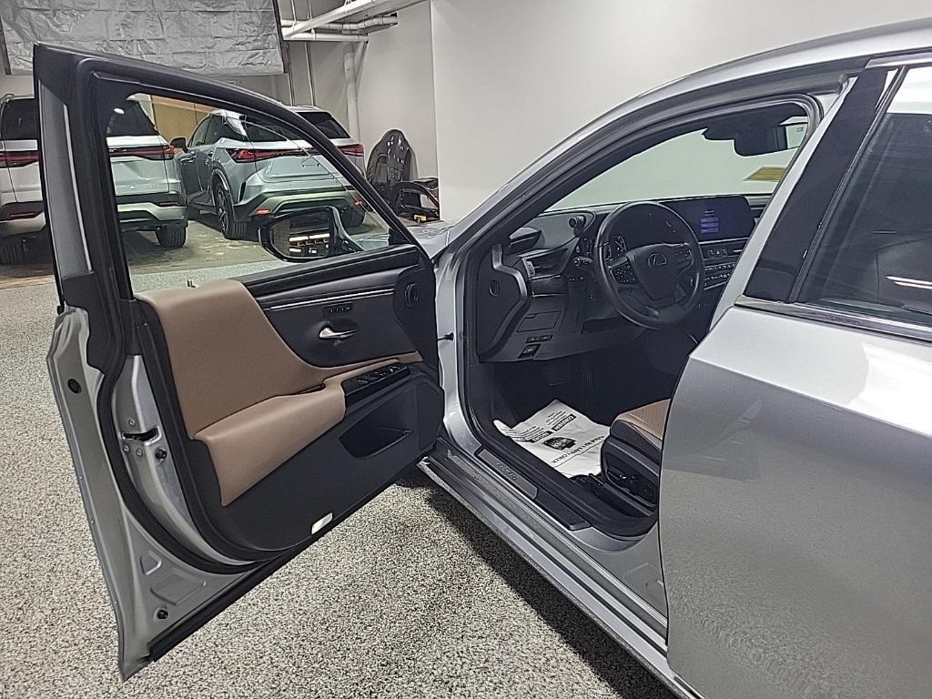 used 2024 Lexus ES 350 car, priced at $41,991