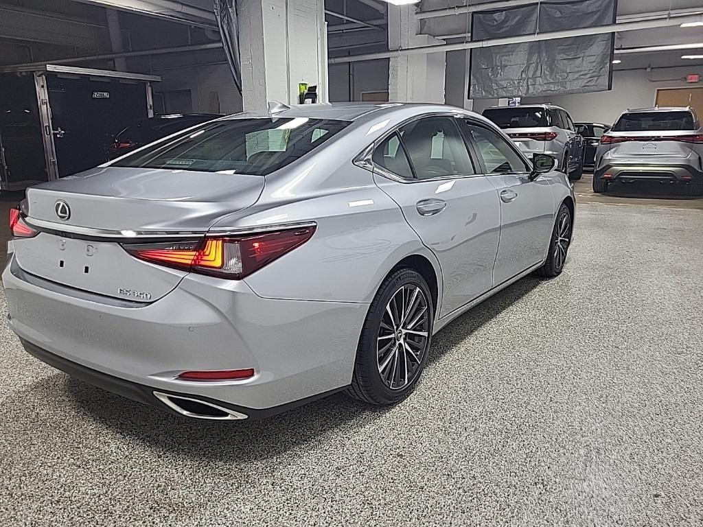 used 2024 Lexus ES 350 car, priced at $41,991