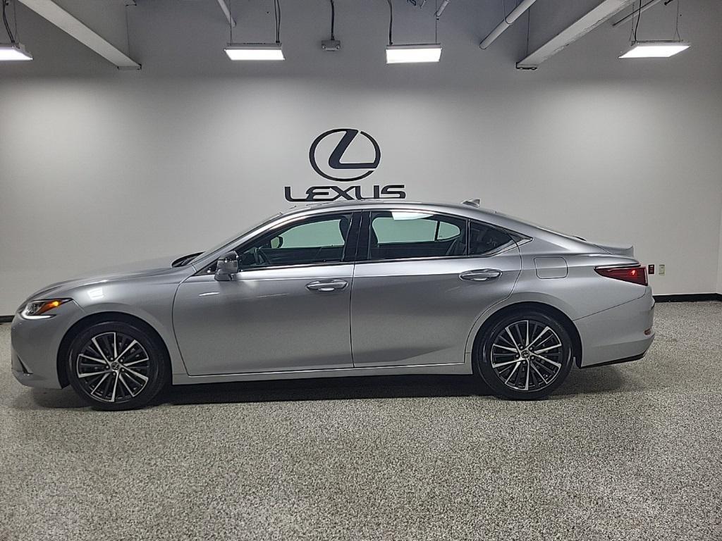 used 2024 Lexus ES 350 car, priced at $41,991