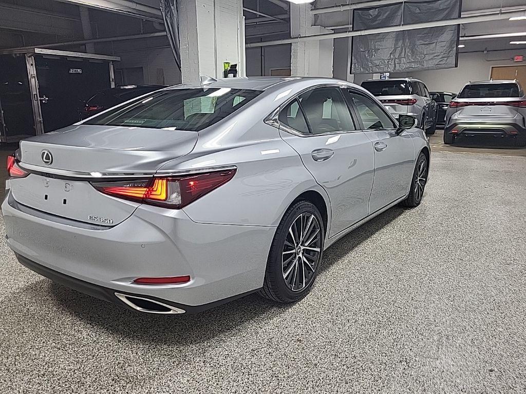 used 2024 Lexus ES 350 car, priced at $39,774