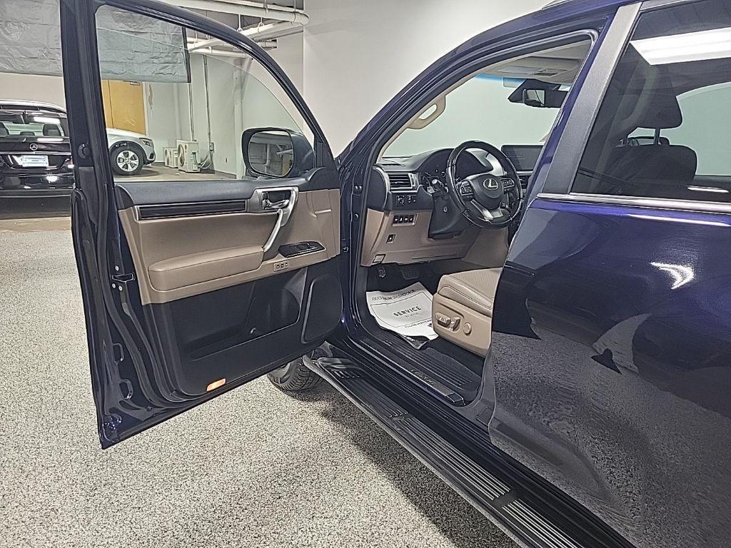 used 2022 Lexus GX 460 car, priced at $42,441