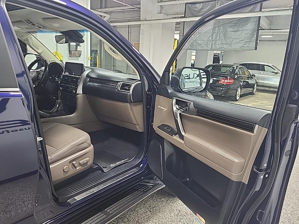 used 2022 Lexus GX 460 car, priced at $44,444