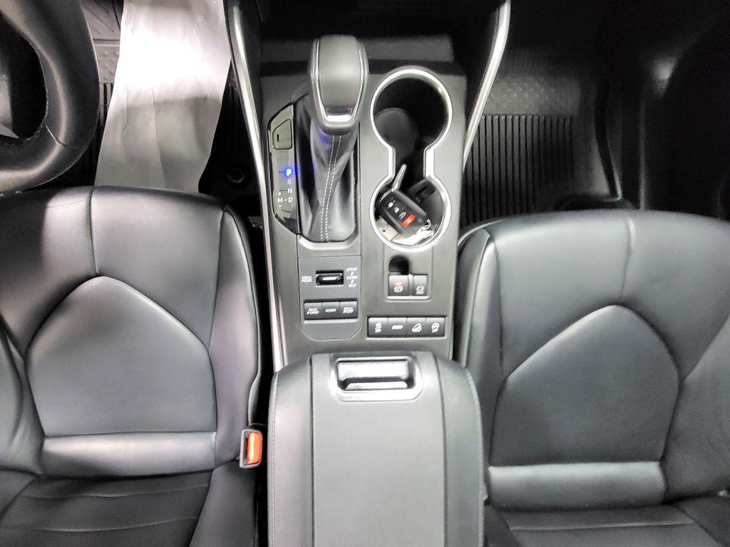 used 2022 Toyota Highlander car, priced at $38,684