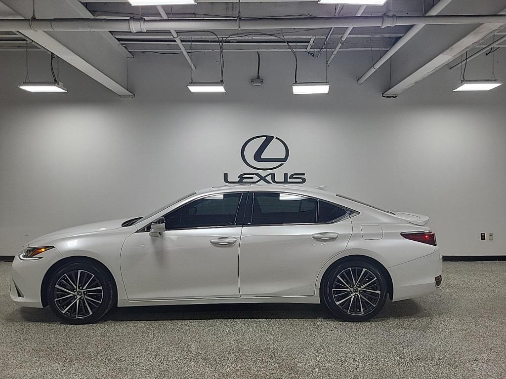 used 2025 Lexus ES 300h car, priced at $44,444