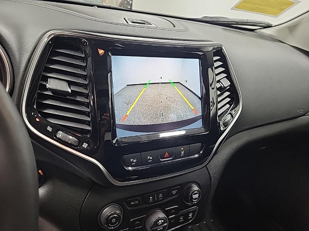 used 2021 Jeep Cherokee car, priced at $22,991