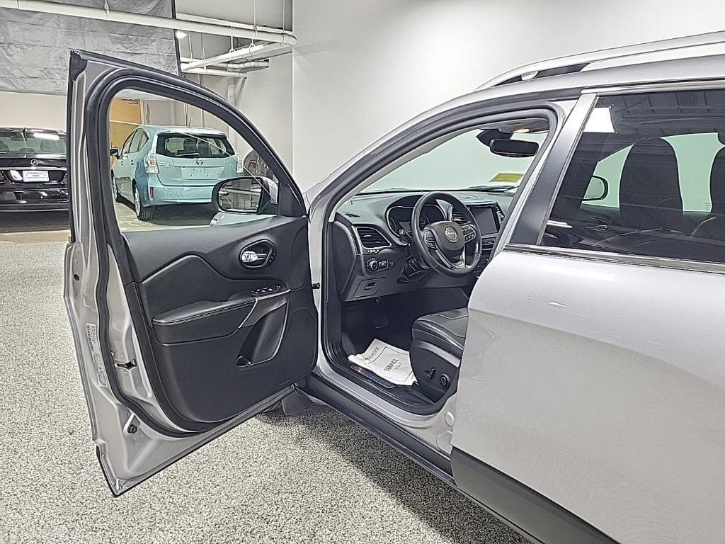 used 2021 Jeep Cherokee car, priced at $22,991