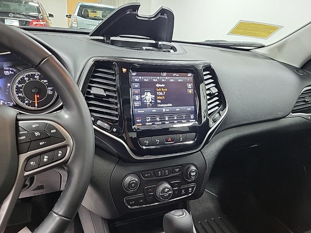 used 2021 Jeep Cherokee car, priced at $22,991