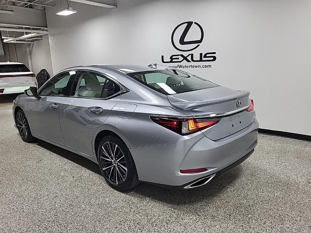 used 2024 Lexus ES 350 car, priced at $38,992