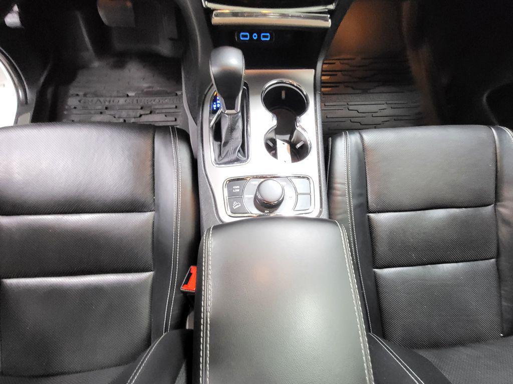 used 2021 Jeep Grand Cherokee car, priced at $23,572