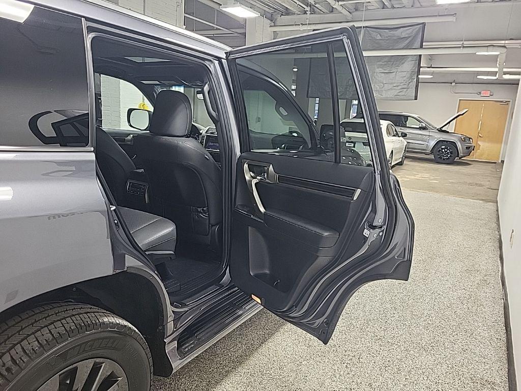 used 2021 Lexus GX 460 car, priced at $41,997