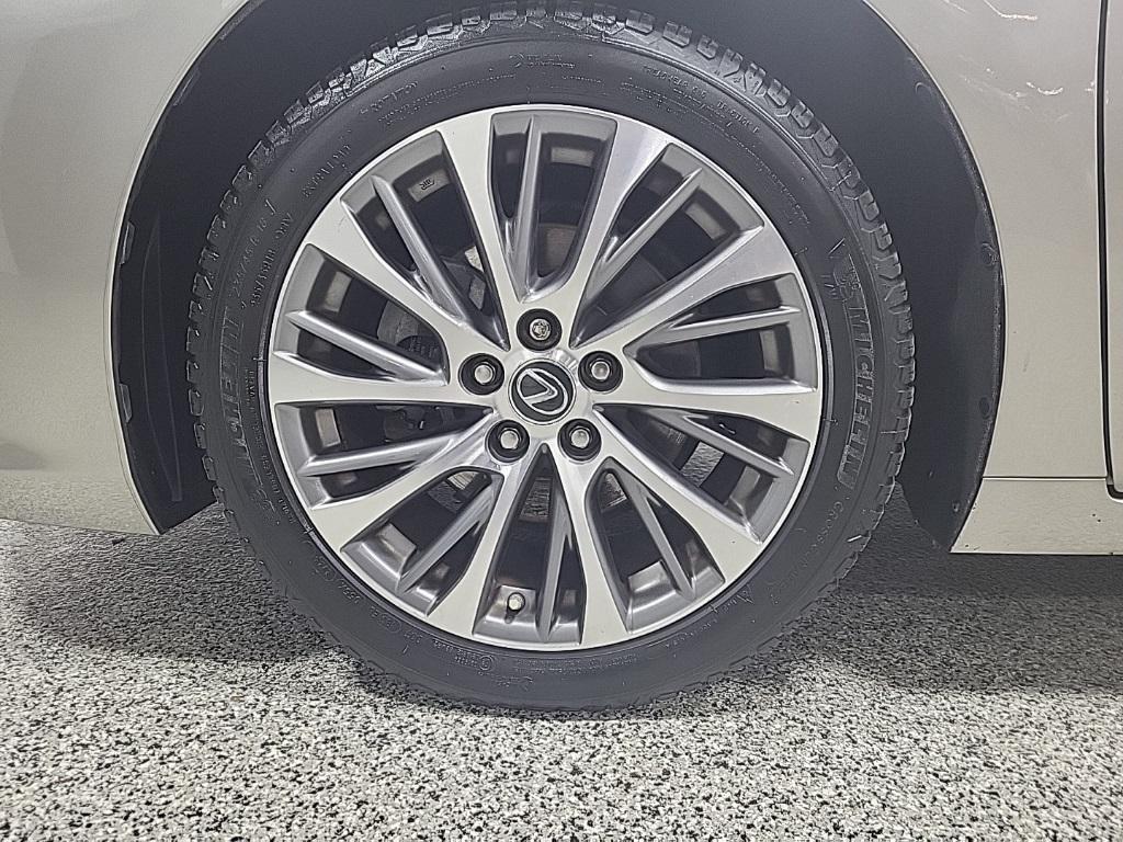 used 2019 Lexus ES 350 car, priced at $29,555