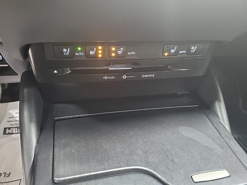 used 2019 Lexus ES 350 car, priced at $29,555