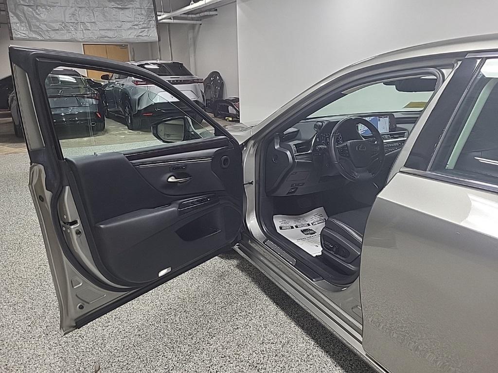 used 2019 Lexus ES 350 car, priced at $29,555