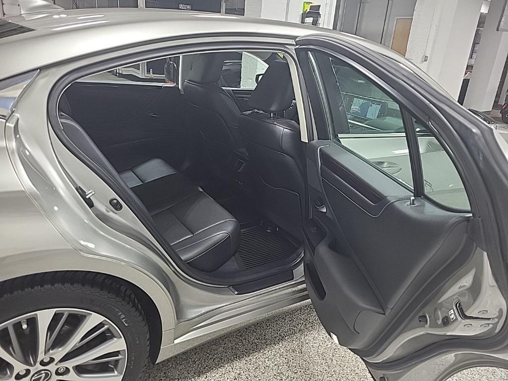 used 2019 Lexus ES 350 car, priced at $29,555