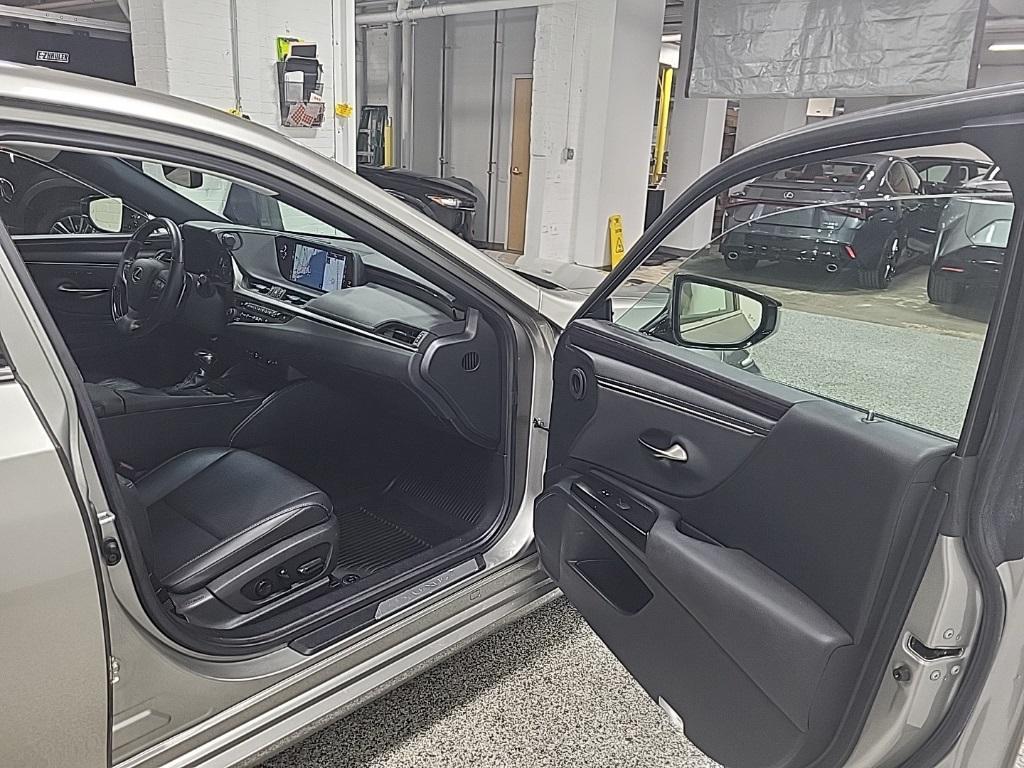 used 2019 Lexus ES 350 car, priced at $29,555