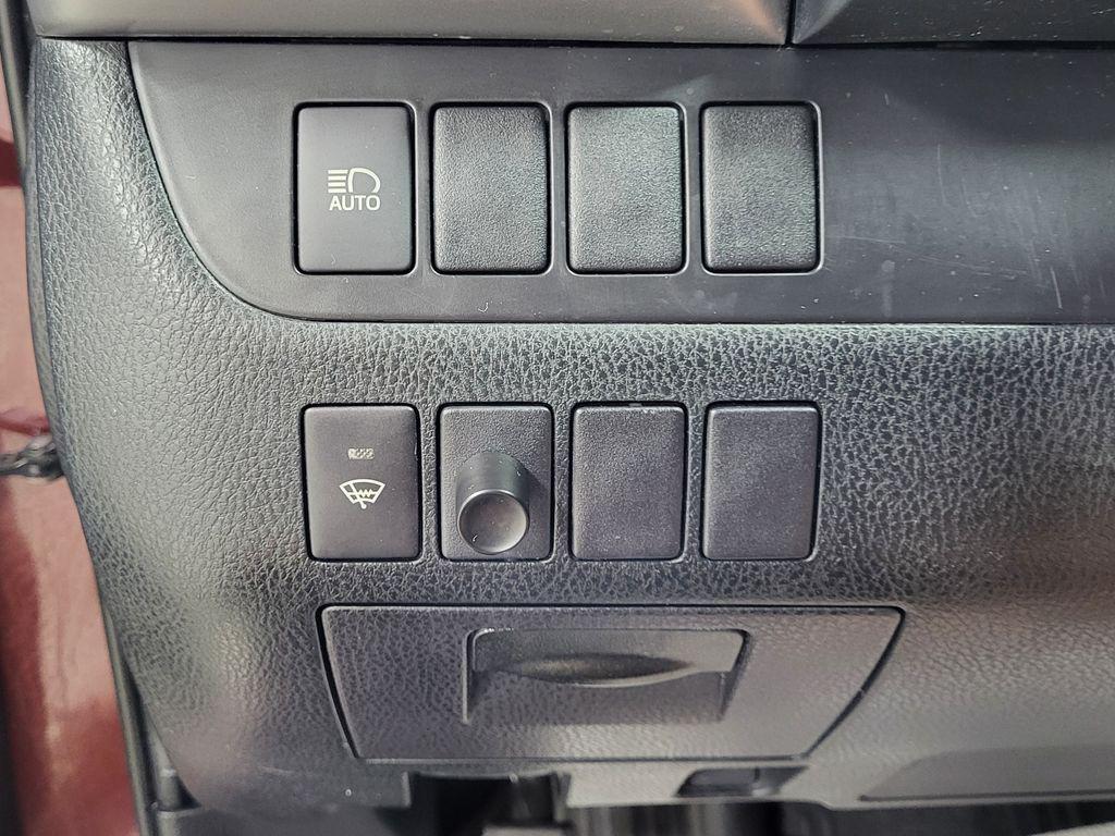 used 2019 Toyota Highlander car, priced at $25,684