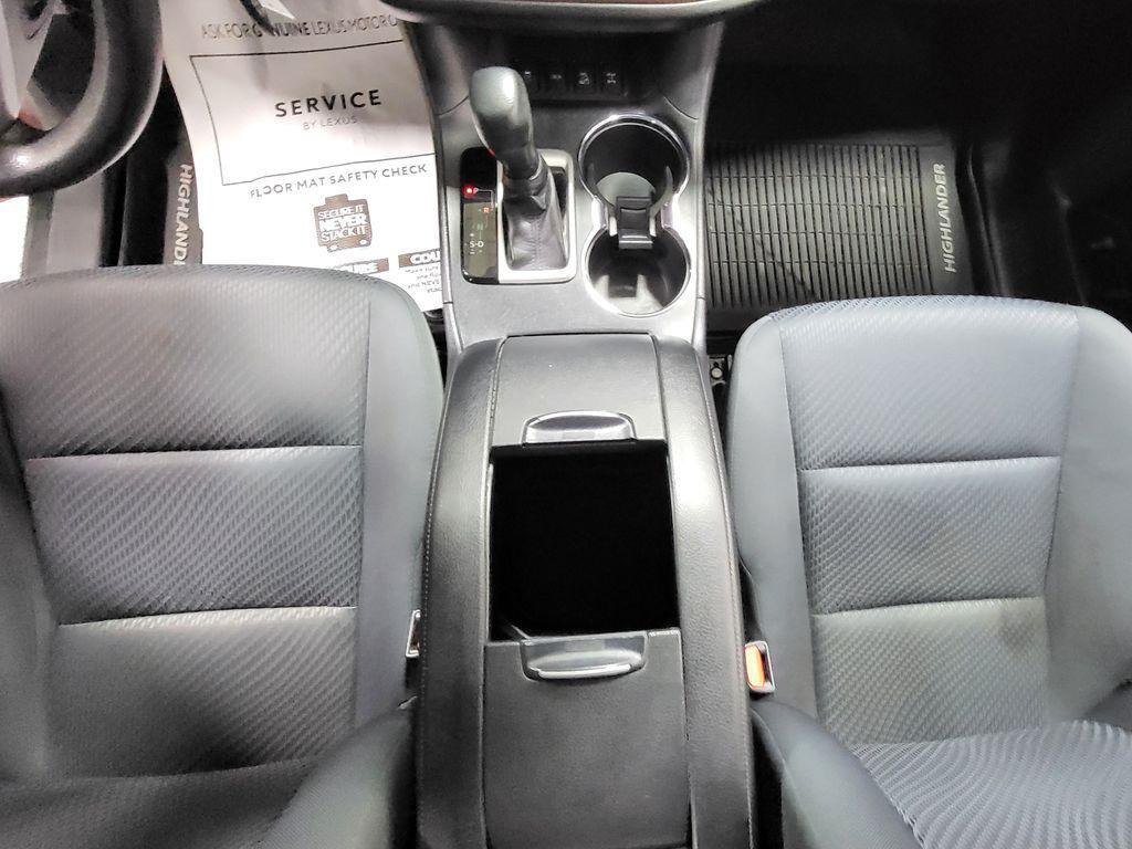 used 2019 Toyota Highlander car, priced at $25,684