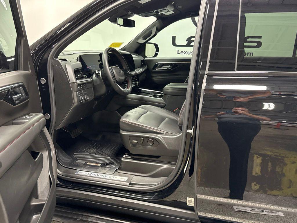 used 2025 Chevrolet Tahoe car, priced at $71,993