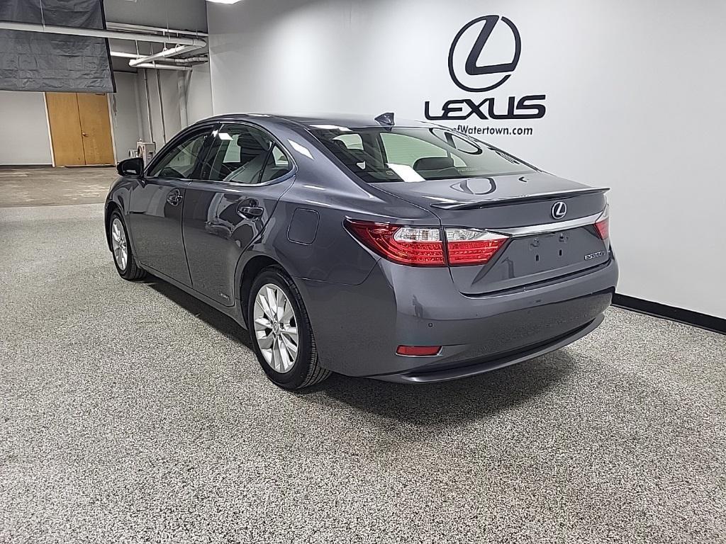 used 2015 Lexus ES 300h car, priced at $17,997