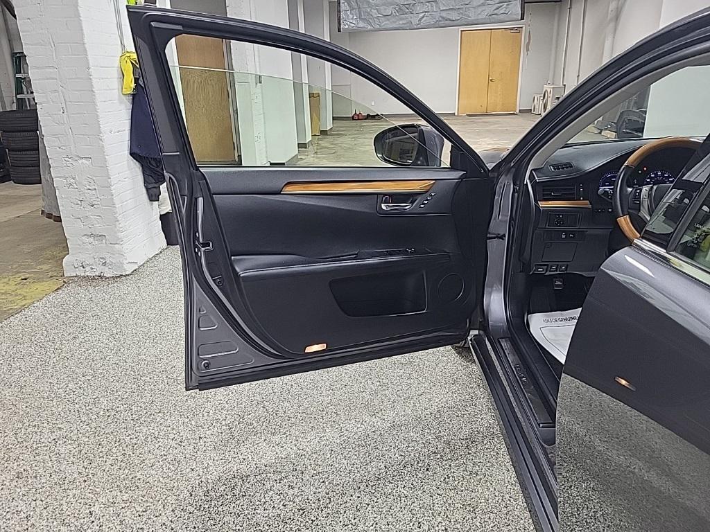 used 2015 Lexus ES 300h car, priced at $17,997