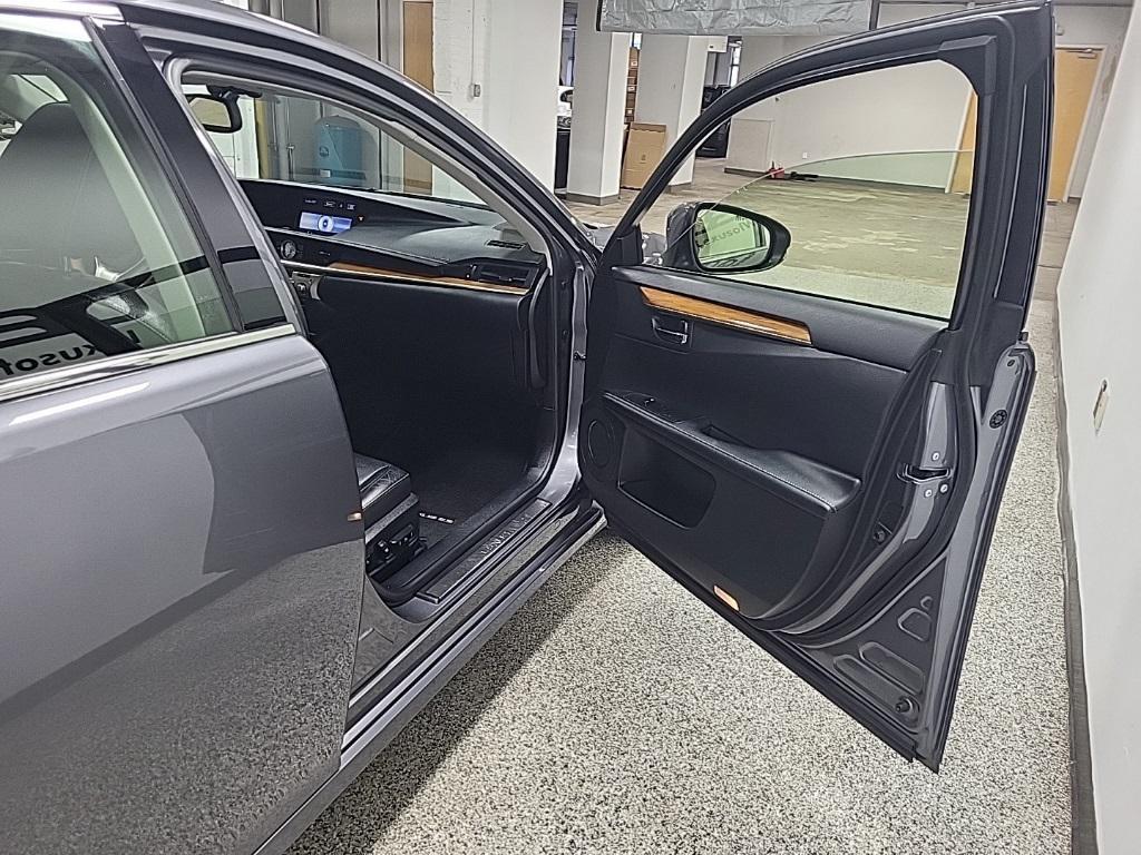 used 2015 Lexus ES 300h car, priced at $17,997