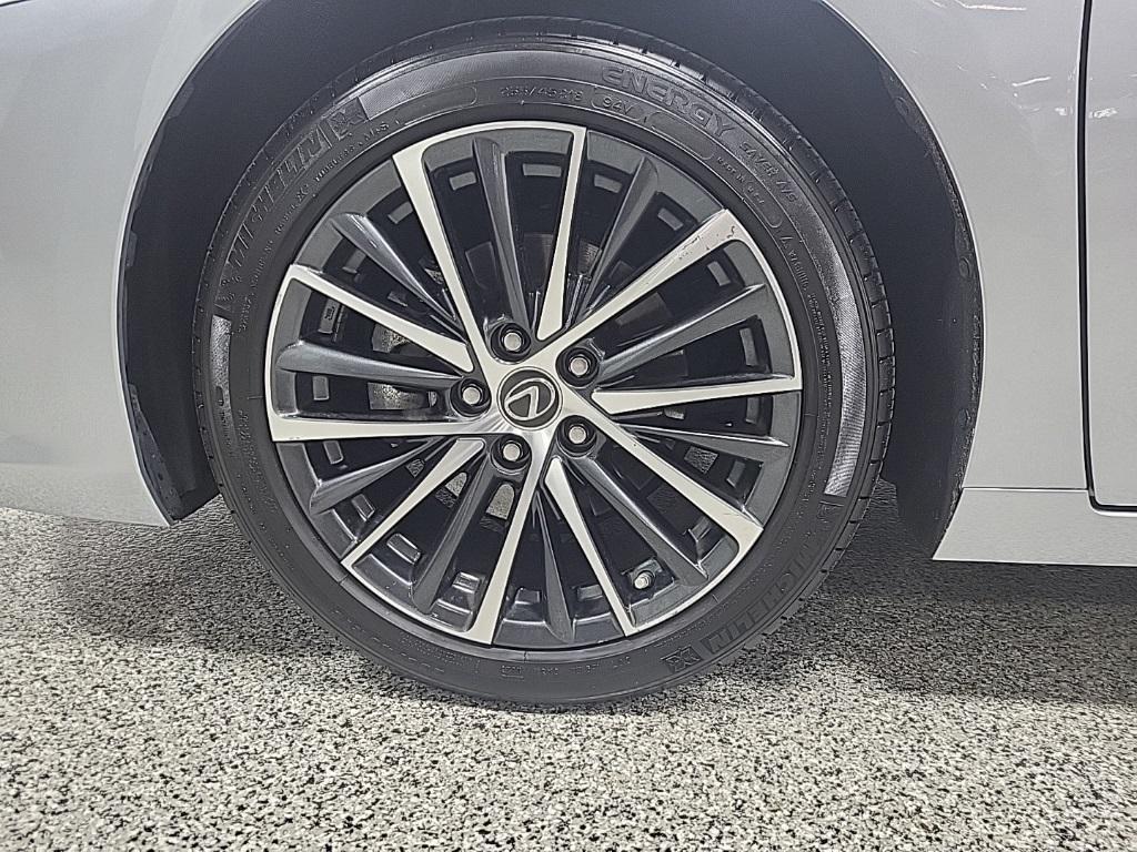 used 2024 Lexus ES 350 car, priced at $39,996