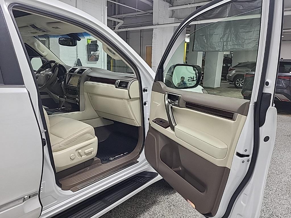 used 2019 Lexus GX 460 car, priced at $29,994