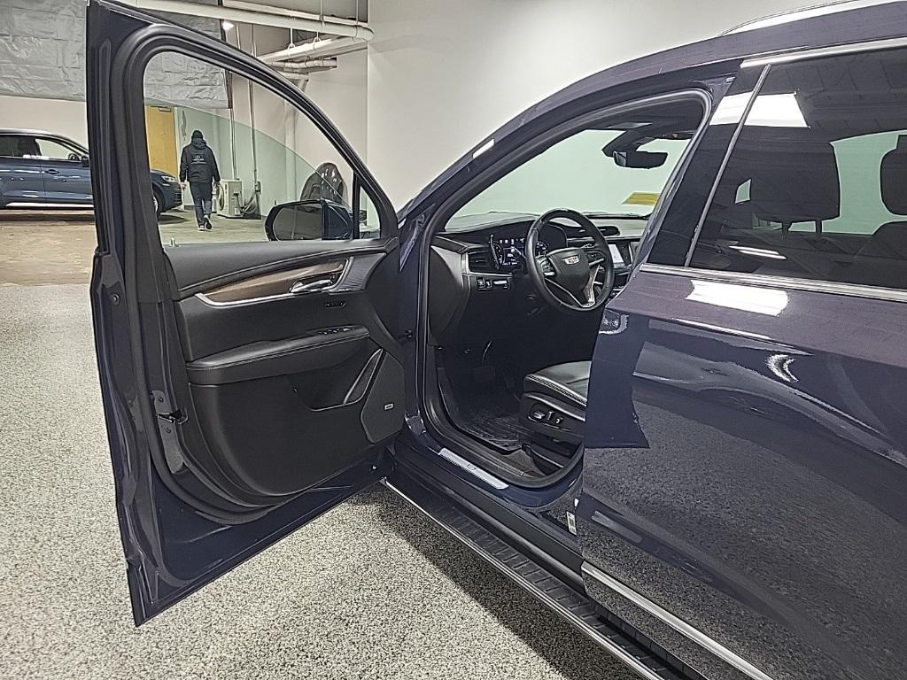used 2024 Cadillac XT6 car, priced at $49,775