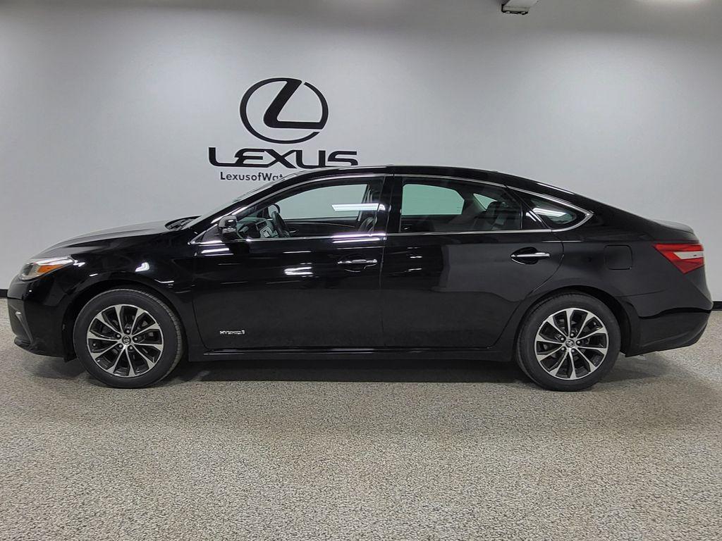 used 2018 Toyota Avalon Hybrid car, priced at $22,128