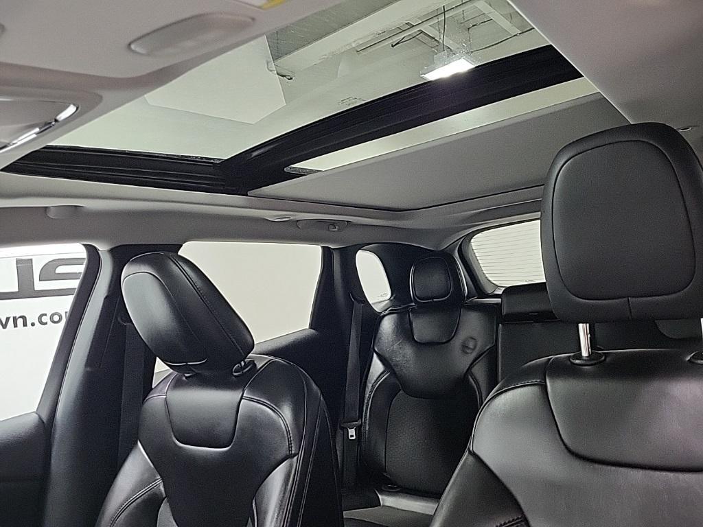 used 2020 Jeep Cherokee car, priced at $19,994